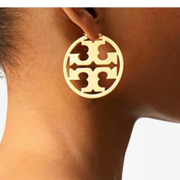 TORY BURCH GOLD LG. MILLER HOOP LOGO EARRINGS NWB! - Picture 3 of 8